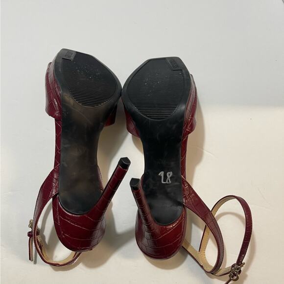 Guess tafton red‎ heels size 10 - Picture 6 of 8